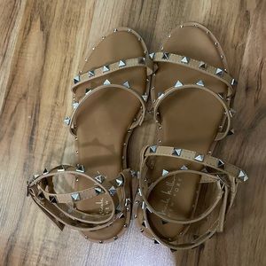 Rinestone embellished sandals